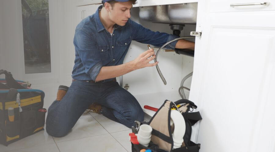 Expert burst pipe repair services in Higgins, TX
